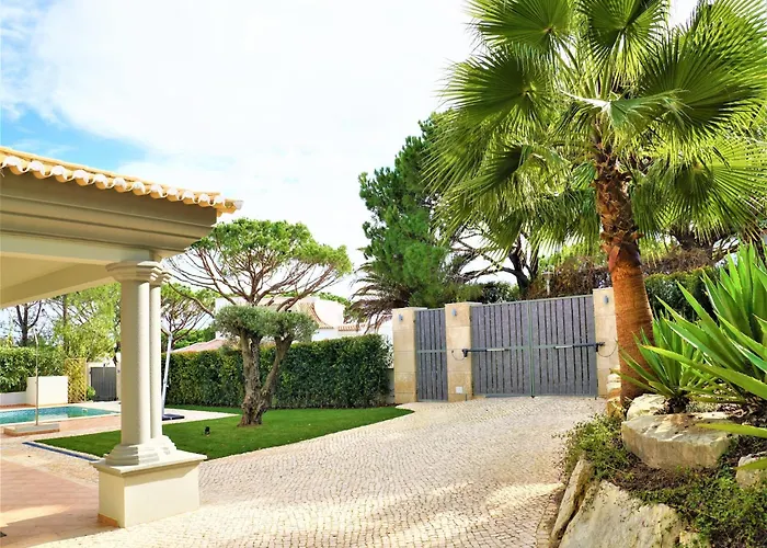 Exceptional With Swimming Pool Almancil
