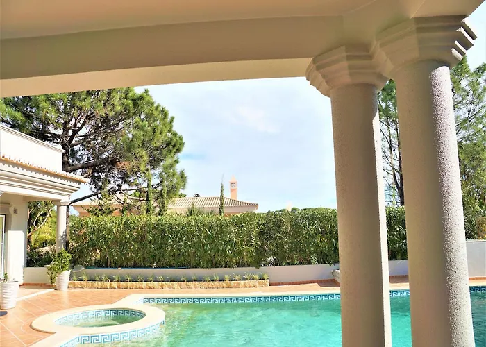 Exceptional With Swimming Pool *