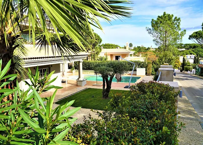 Villa Exceptional With Swimming Pool