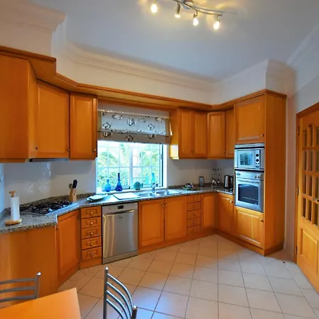 Exceptional With Swimming Pool Вилла