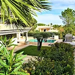 Willa Exceptional With Swimming Pool